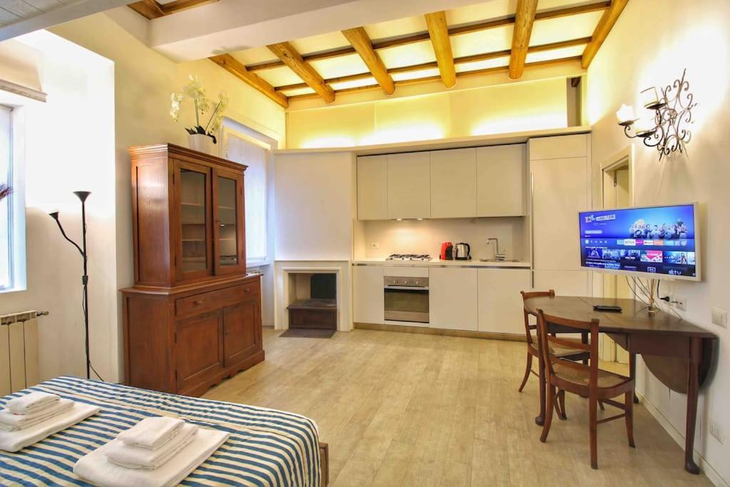 Cozy Studio Flat In Trastevere By Yourhost Roma Esterno foto